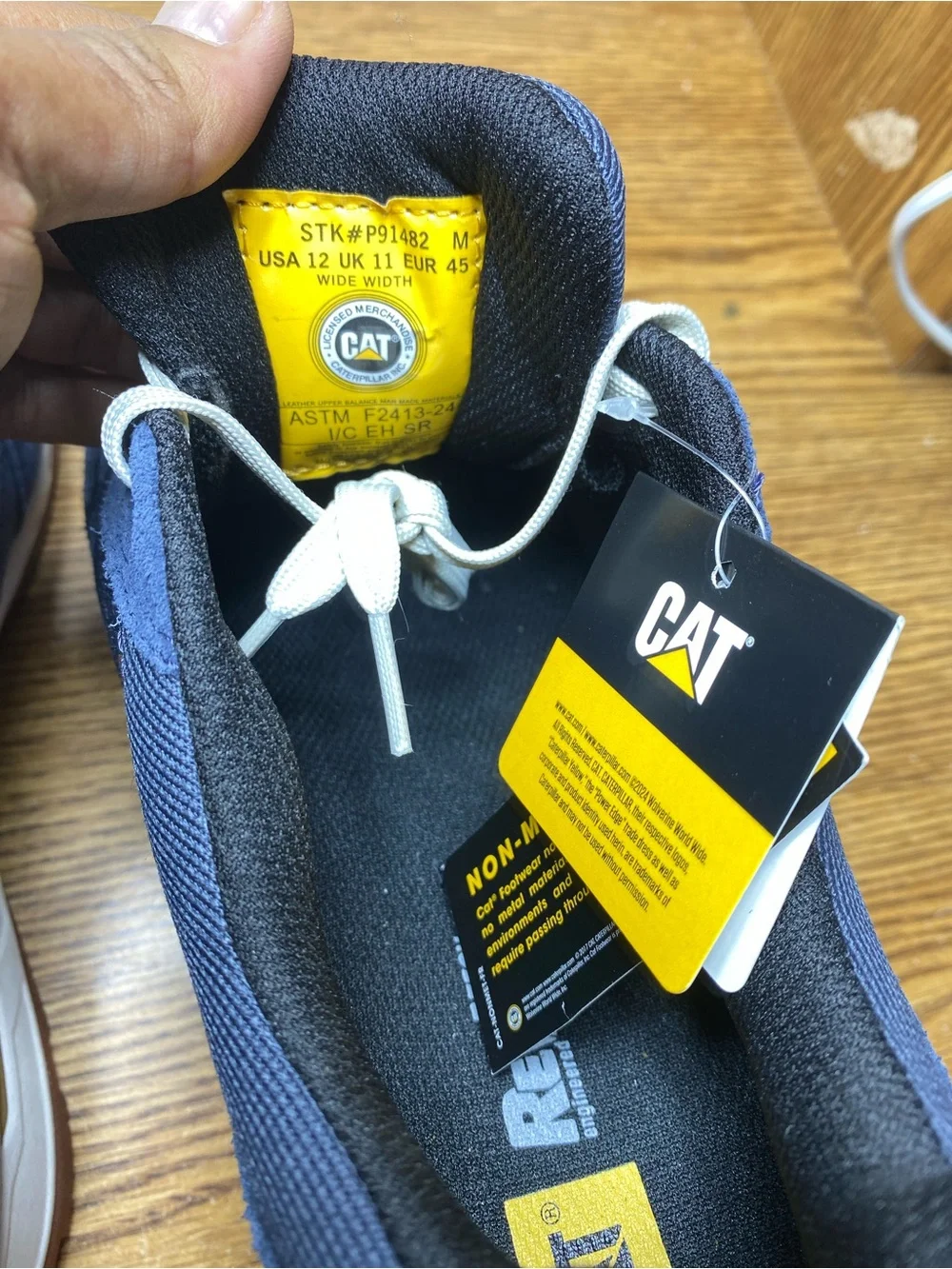 Caterpillar Men Venward Composite Toe Work Shoes Men’s Size 12 Wide Width New